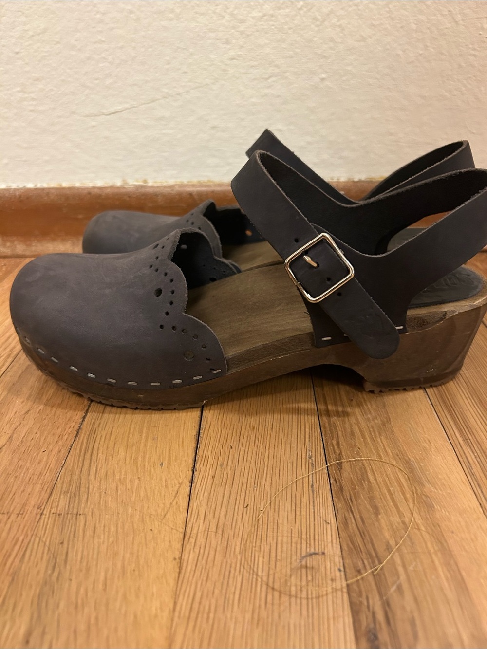 Sandgrens Women’s Milan Clog Sandals Navy Nubuck Leather w Scalloped Trim, EU 39 - Picture 3 of 11